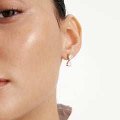 시그니처 옐로우 골드 드롭 이어링