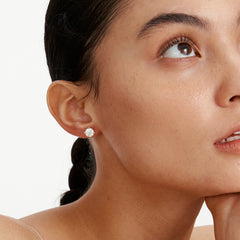 솔리테어 라운드 브릴리언트 화이트 골드 이어링